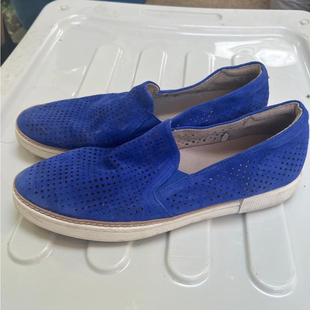 Naturalizer Royal Blue Perforated Slip-Ons